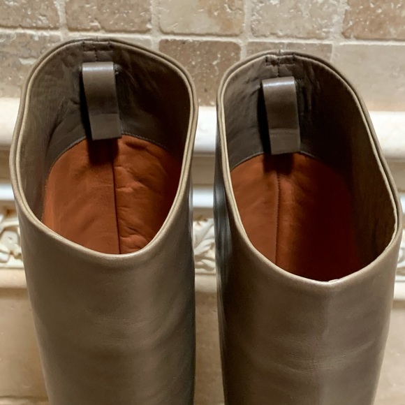 Céline taupe leather riding boots - Picture 11 of 13